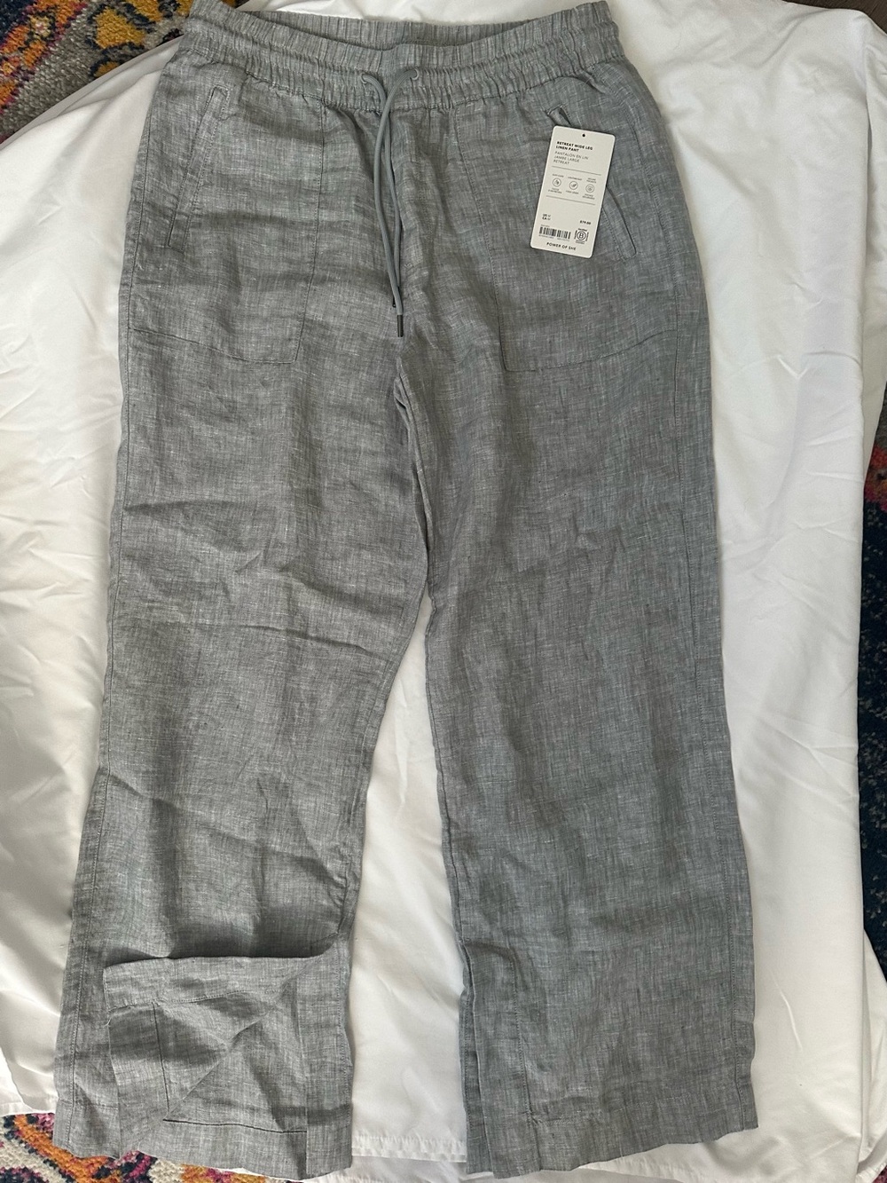 Athleta women’s Light Gray Drawstring Linen-Blend Chinos side slit in legs